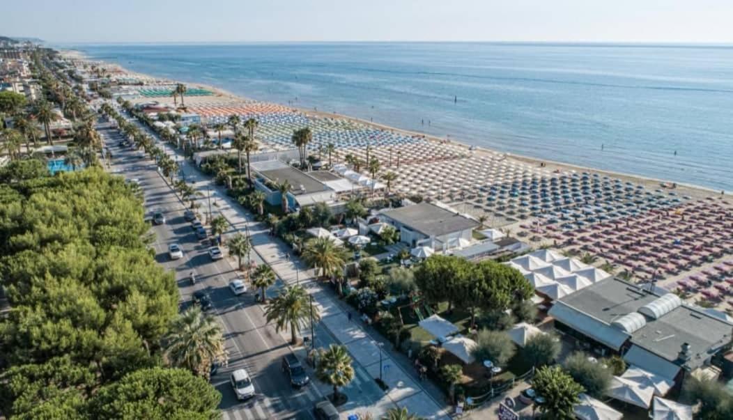 Relais Concorde Aparthotel Grottammare Buitenkant foto