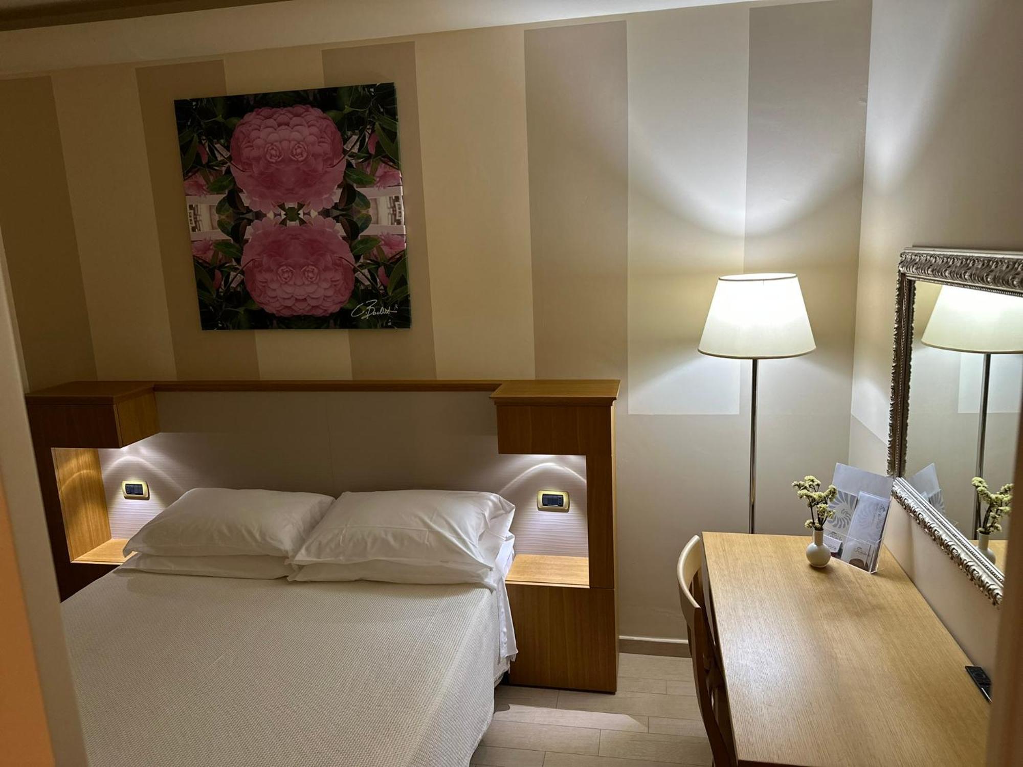 Relais Concorde Aparthotel Grottammare Buitenkant foto