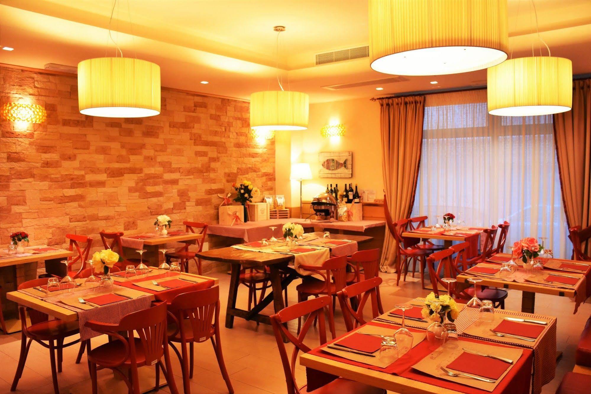 Relais Concorde Aparthotel Grottammare Buitenkant foto